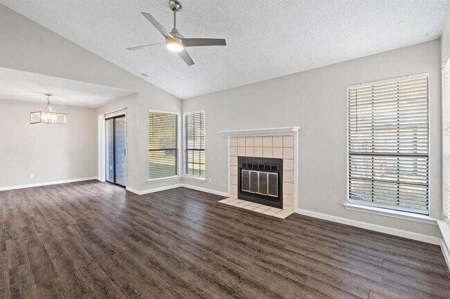 Foto del edificio - 707 Brookside Pass