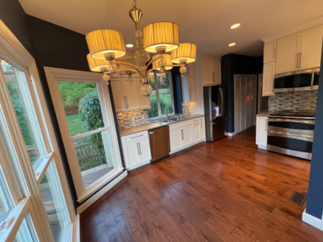 Foto del edificio - 622 Caselton Ct