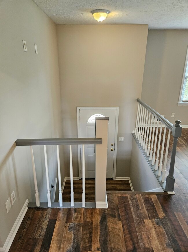 Foyer - 9323 Willowwood Way