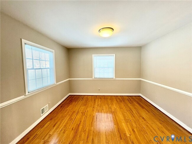 Building Photo - 11011 Pennway Dr