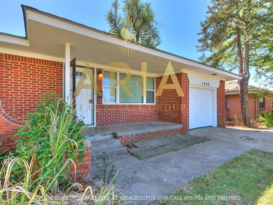 Foto principal - Move-in Ready! Charming 3 bed/1 bath Home ...