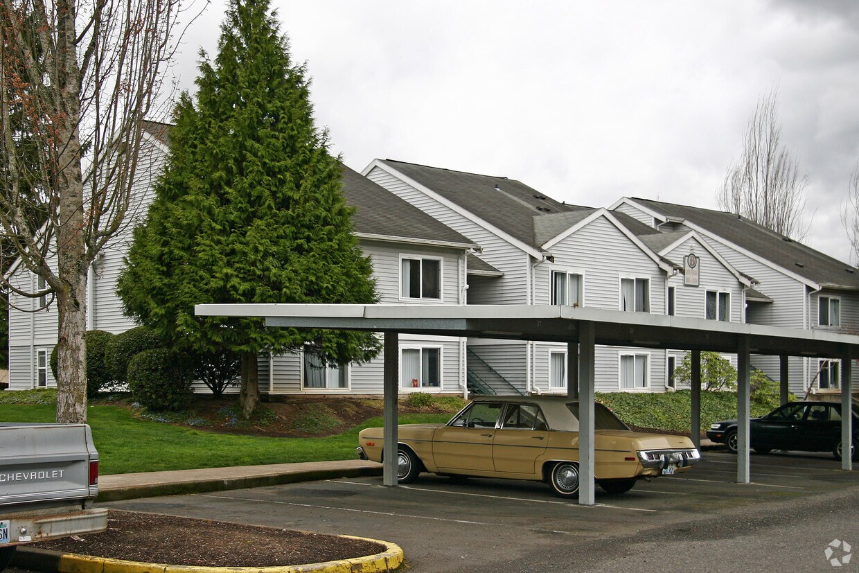 Foto principal - 4608-4620 NE St James Rd