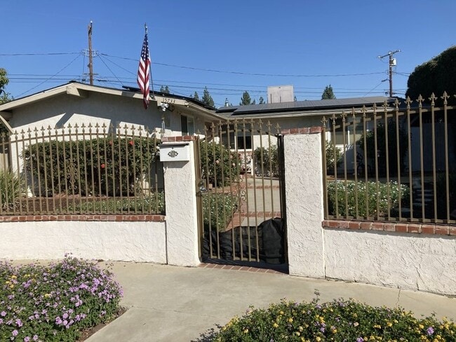 Photo - 15733 Forge Pl (Los Angeles, CA) House