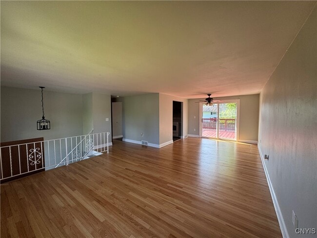 Building Photo - 7870 Oneida Trail