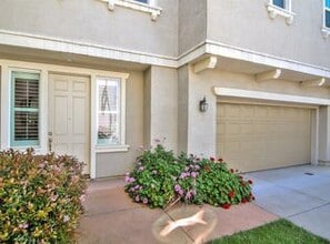 Building Photo - 1796 Mammoth Way