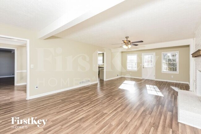 Foto del edificio - 3369 Summit Turf Ln