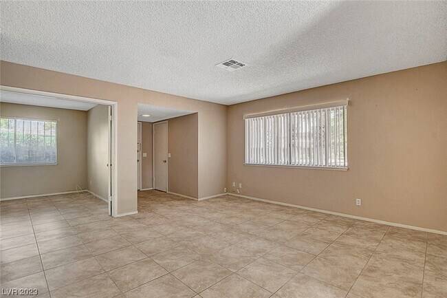 Building Photo - 6138 Meadow Haven Ln