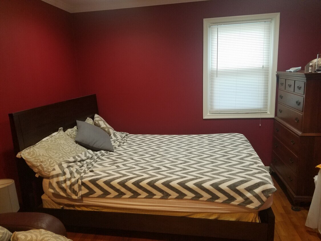 Foto principal - 8702 35th Ave