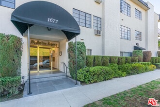 Building Photo - 1677 Westholme Ave