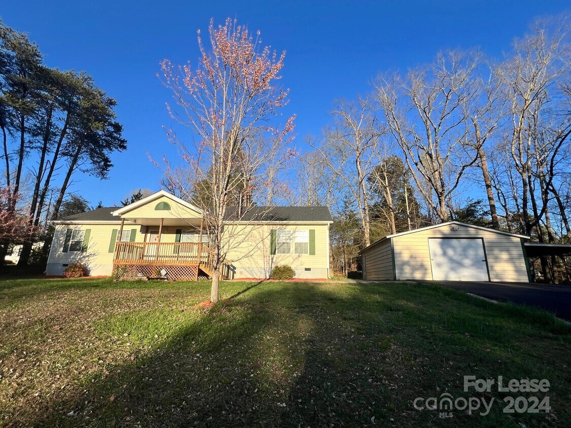 Foto principal - 361 Rankin Hill Rd