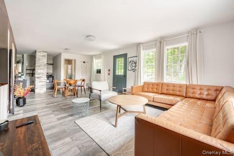 Foto del edificio - 1241 Ridgebury Rd