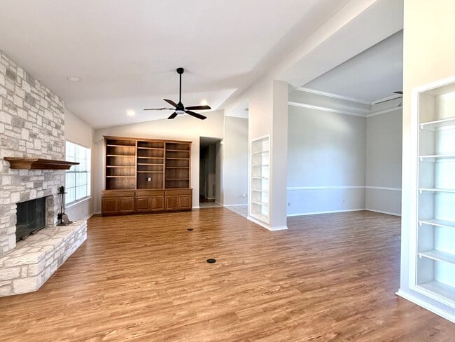 Building Photo - 6780 Braden Cir