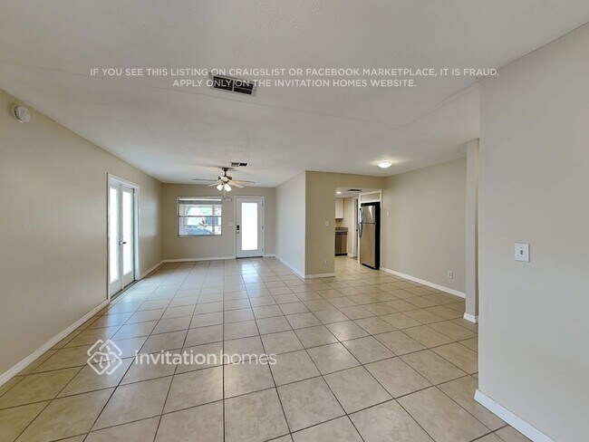 Building Photo - 5842 79th Ave