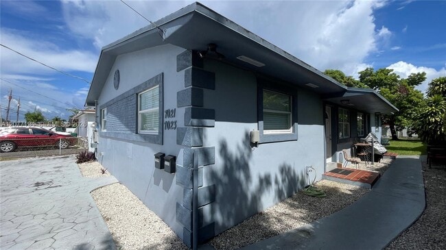 Foto del edificio - 7021 SW 22nd St