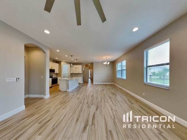 Building Photo - 3021 Casterton Dr