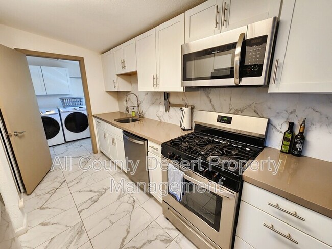 Building Photo - 74018 Velardo Dr