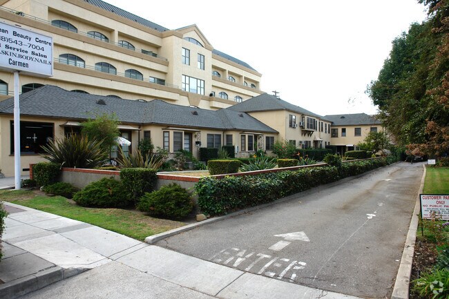 Building Photo - 1131 N Brand Blvd