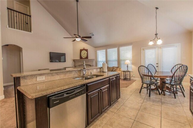 Foto del edificio - 2121 Timothy Dr
