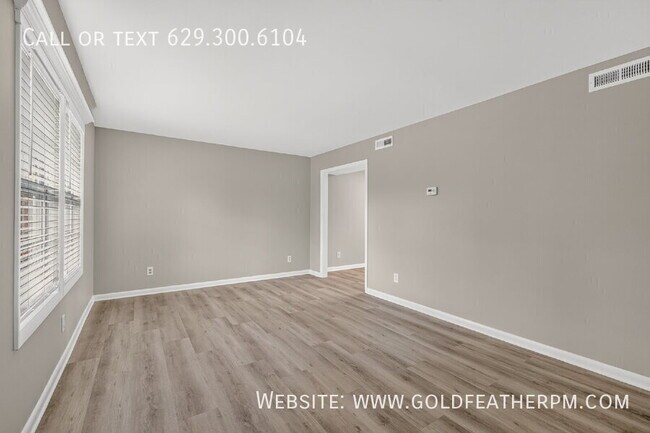 Building Photo - 109 Harrow Ct