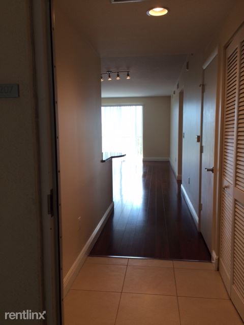 Building Photo - 7280 SW 90th St