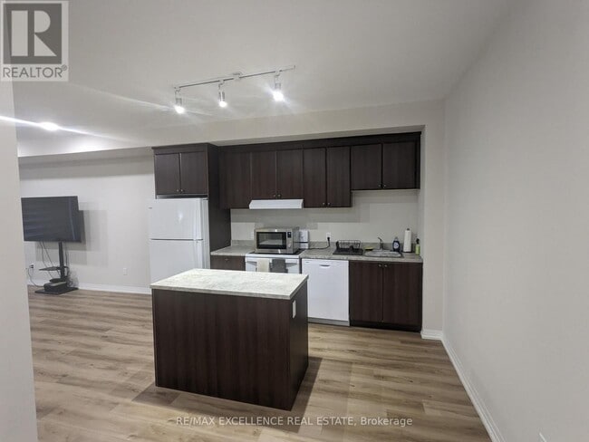 Building Photo - 50 Herrick Ave