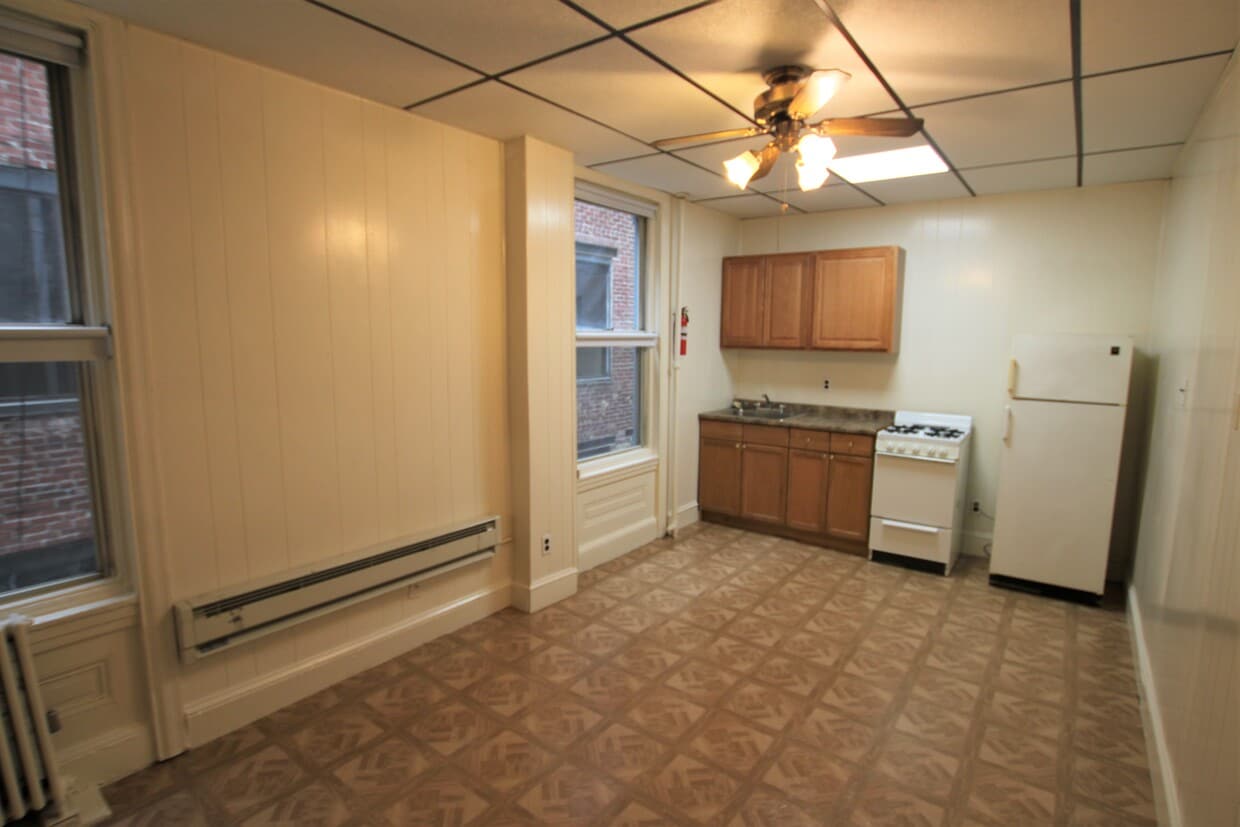 Primary Photo - 1708 Race St