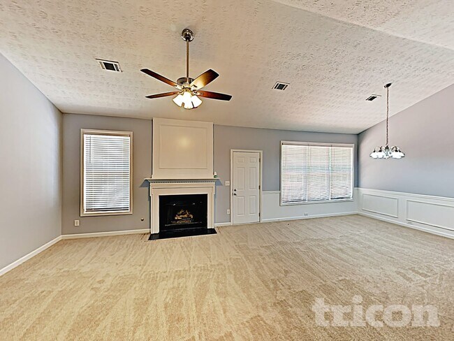 Foto del edificio - 420 Heathcliff Ct