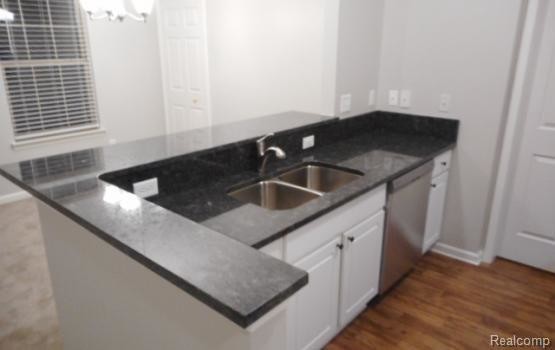 Building Photo - 518 Red Oak Ct