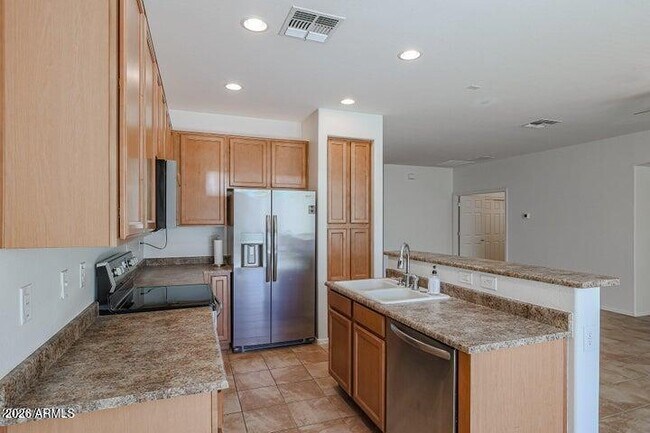 Foto del edificio - 22273 N 102nd Ln