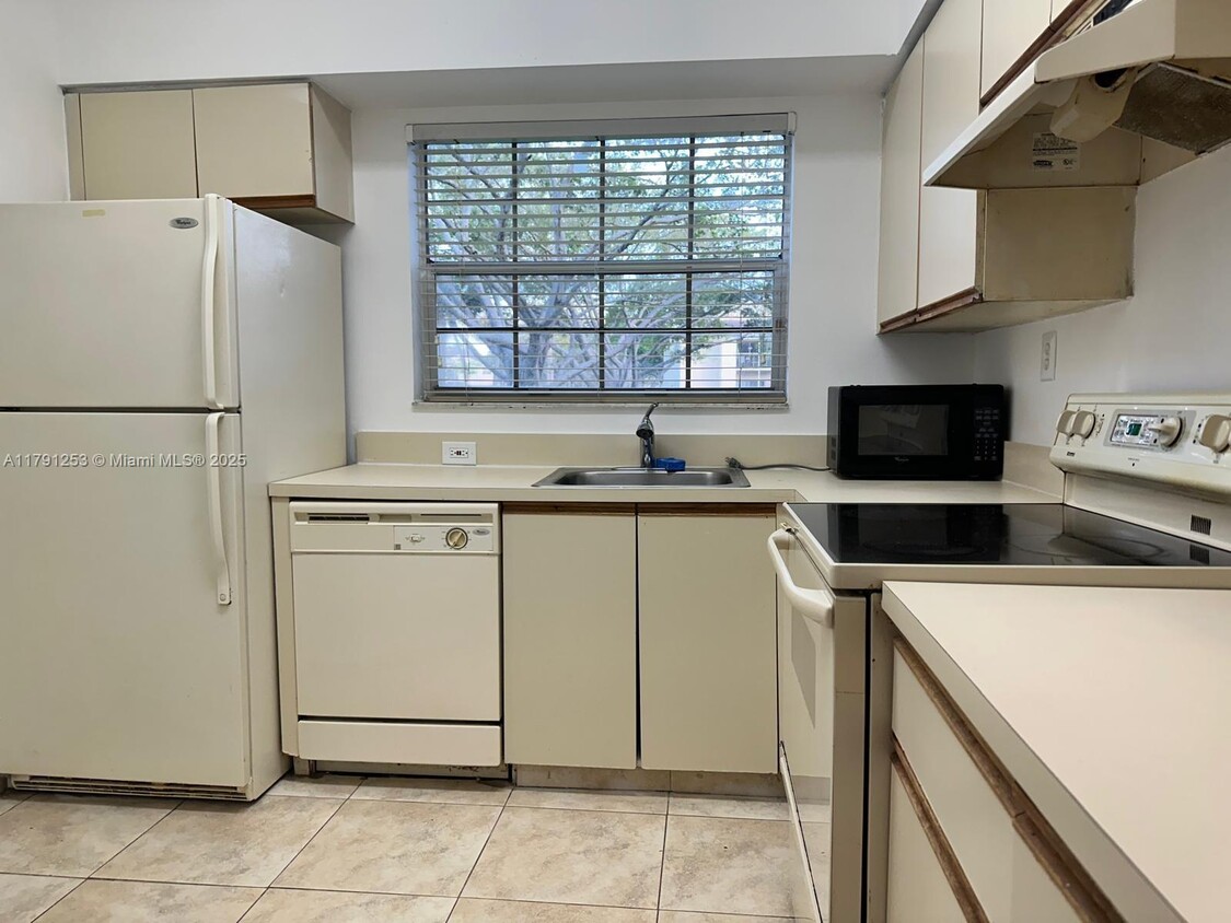Foto principal - 840 Cypress Park Way