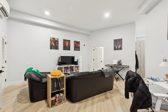 Photo - 3849 Lancaster Ave Apartment