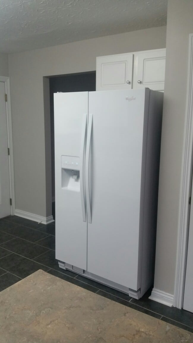 Building Photo - 37 Rye Ct