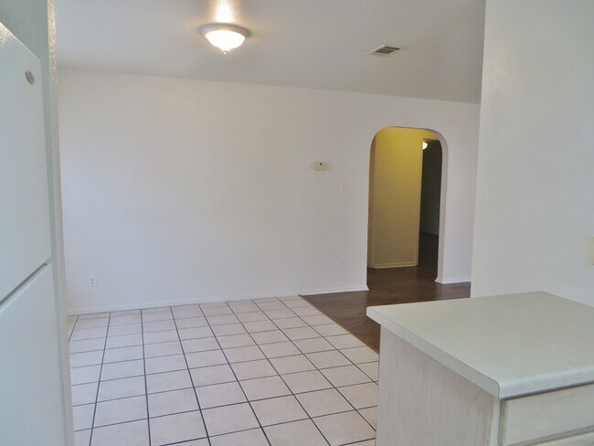 Foto del edificio - 2 Bedroom 2 Bathroom Unit In Georgetown