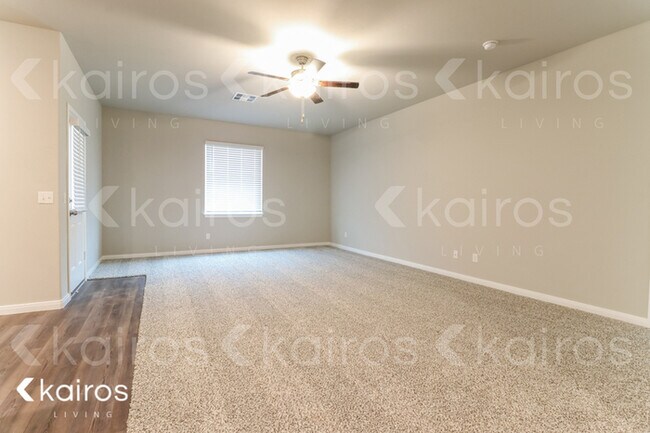 Building Photo - 913 NW 4th St