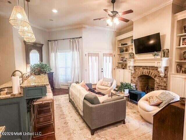 Photo - 715 Chambord Dr House