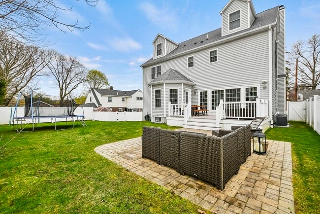 Building Photo - 43 Canterbury Rd