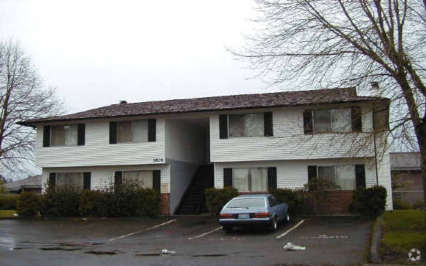 Primary Photo - 3834 D Pl SE