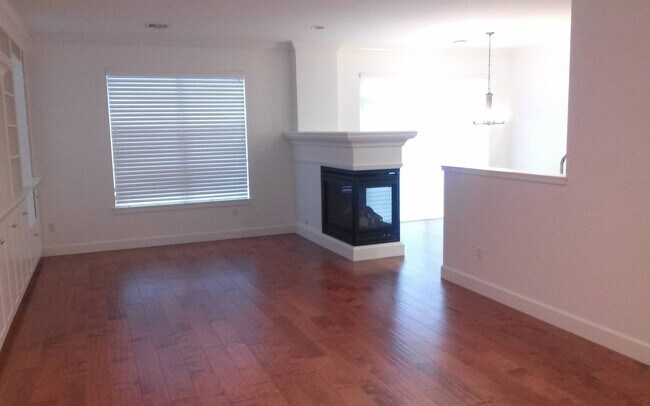 Foto del edificio - 900 SE Creekside Dr