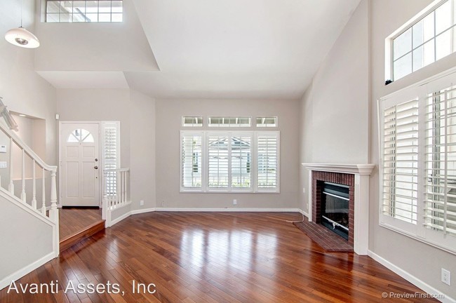 Building Photo - 3 br, 2.5 bath House - 14530 Rutledge Square