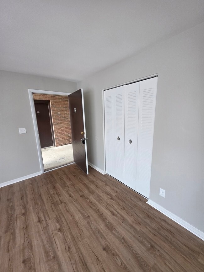 Building Photo - 487 Catalina Dr