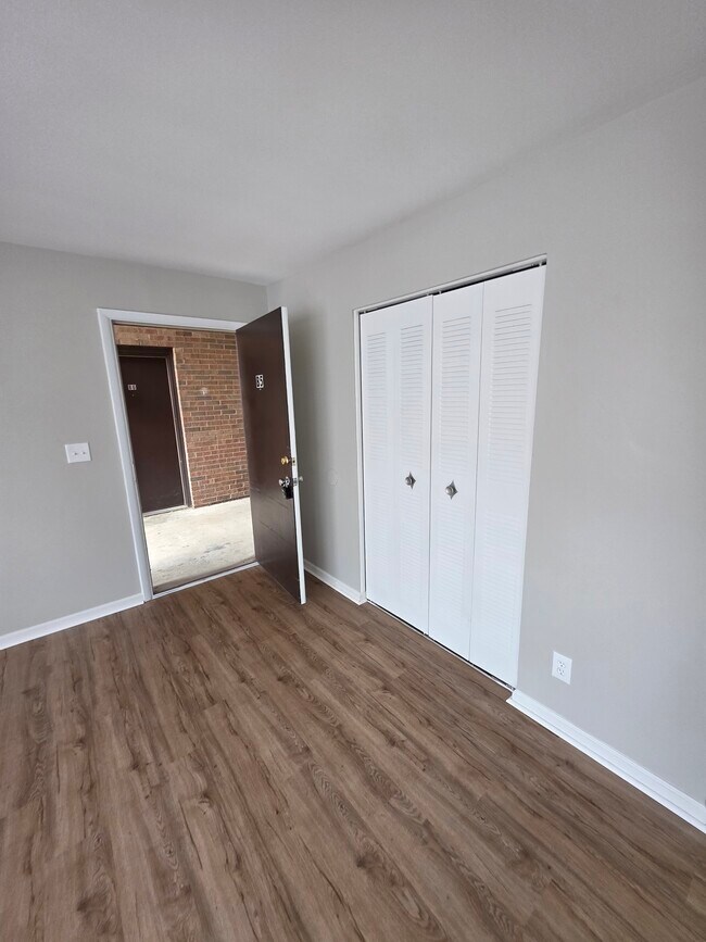 Foto del edificio - 487 Catalina Dr