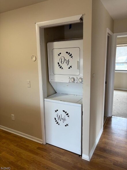 Building Photo - 3 Port Royal Dr