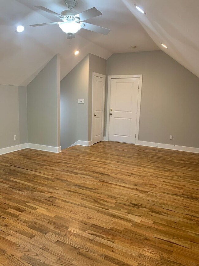 Foto del edificio - 3207 Hampton Rd