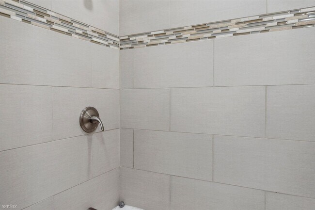 Foto del edificio - 5 br, 3 bath Duplex - 2107 N 17TH ST Unit B