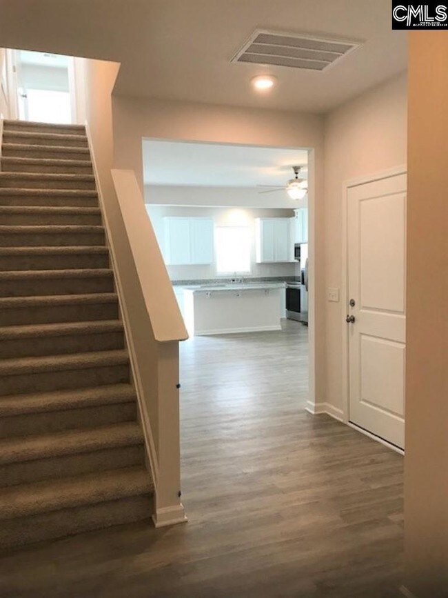 Building Photo - 609 Battlewood Dr