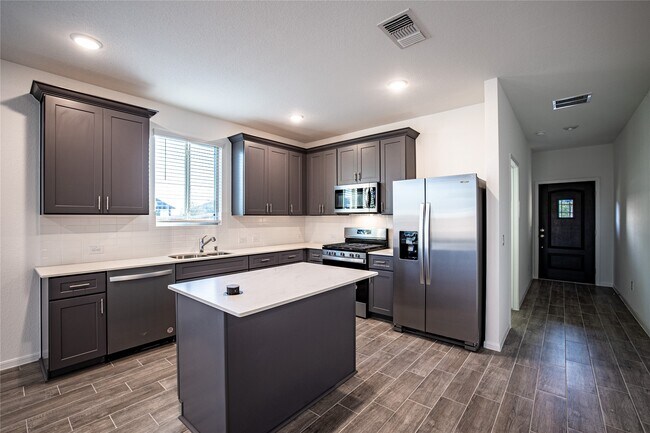 Foto del edificio - 5135 Persimmon Peak Pl