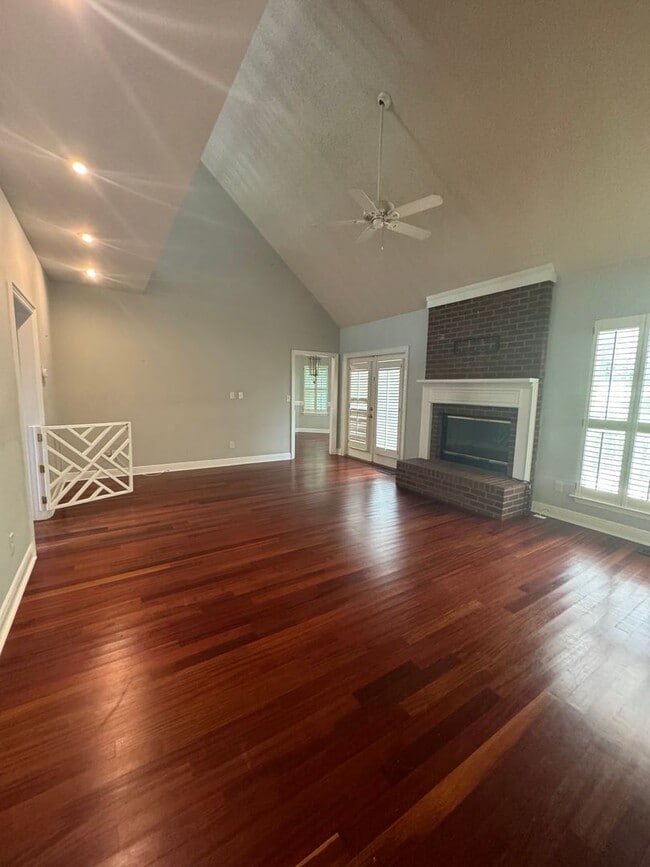 Foto del edificio - Gorgeous 4 bedroom 4.5 bathroom home in Ki...