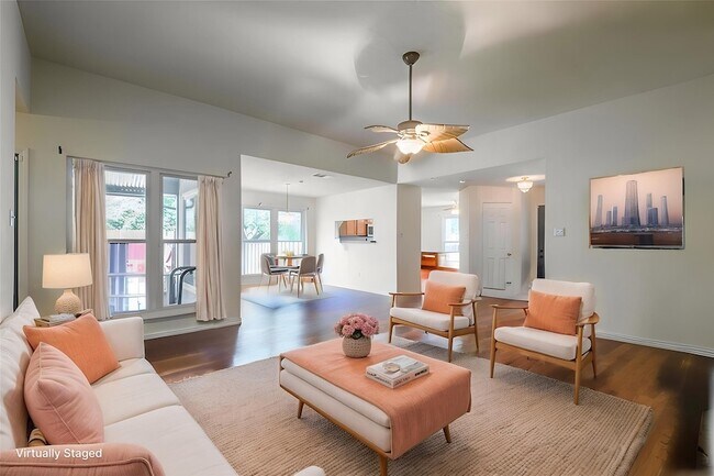 Foto del edificio - 6304 Brookcrest Dr