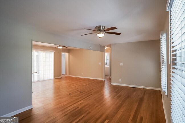 Foto del edificio - 4796 Forest Trail