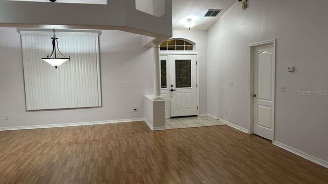 Foto del edificio - 534 Lake Sumner Dr